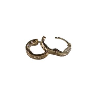 ARETES DE ORO 10 KT CON DECORACIÓN EN PEDRERÍA PRETTY WOMAN